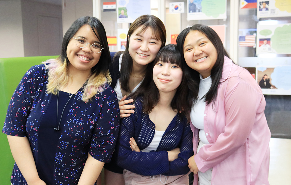 外国語学部